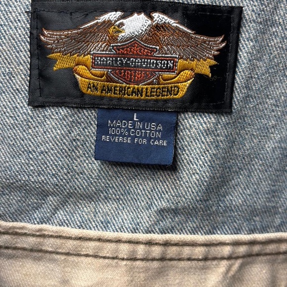 Men’s Harley-Davidson vest made in USA size L check it out very nice thanks 🙏 - Picture 3 of 8